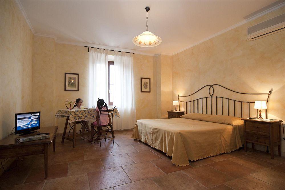 Agriturismo La Meridiana Villanova  Exterior photo
